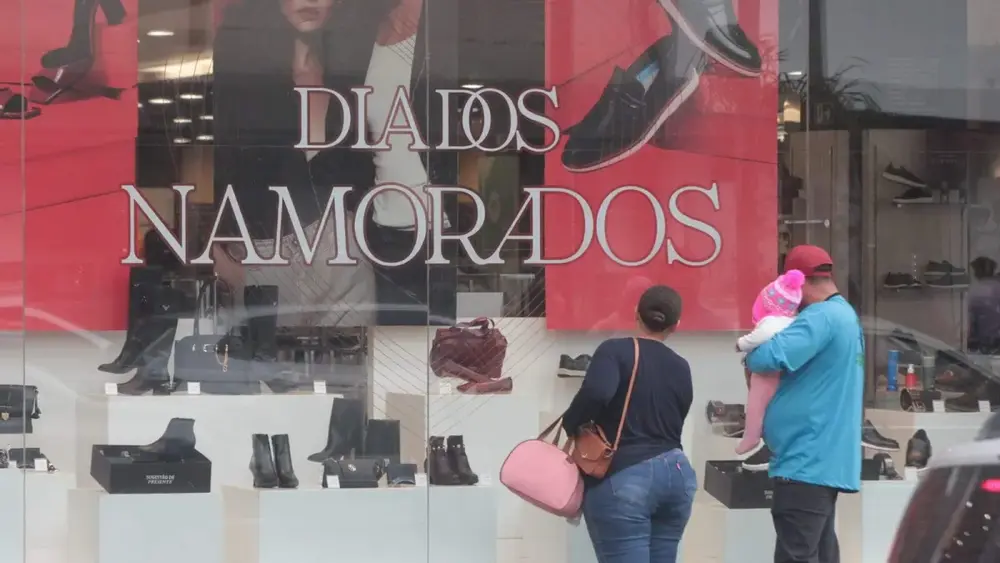 Procon MS dá dicas para evitar golpes no Dia dos Namorados